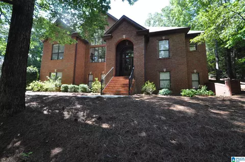 105 Quarter Horse Ln, Alabaster, AL 35007