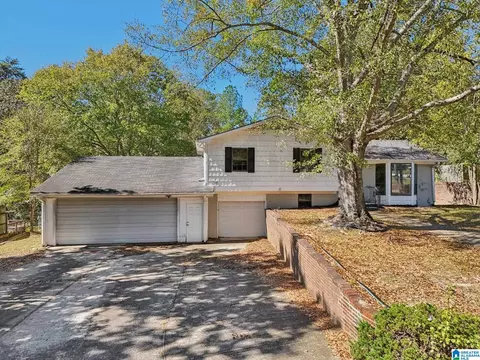 8400 Country Cir, Pinson, AL 35126