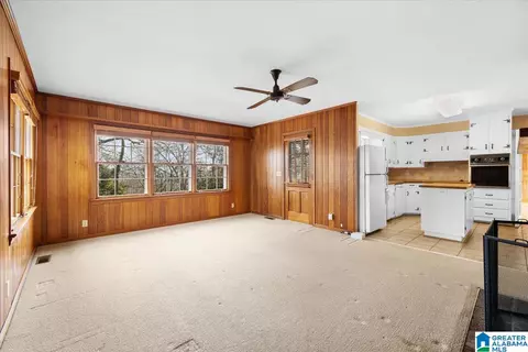 Living - 115 Mountain Dr, Oneonta, AL 35121 photo 5 of 7