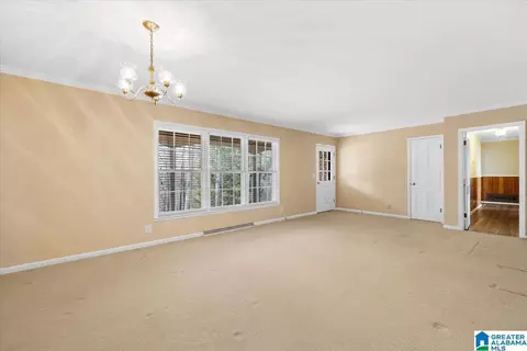 Living - 115 Mountain Dr, Oneonta, AL 35121 photo 6 of 7