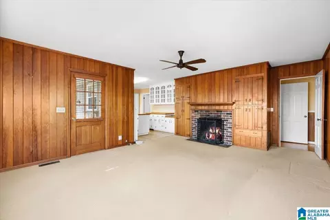 Living - 115 Mountain Dr, Oneonta, AL 35121 photo 4 of 7