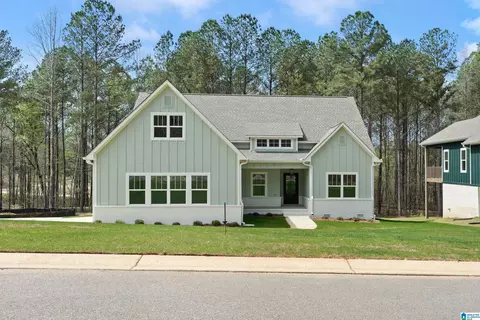 1060 Oak Valley Dr, Leeds, AL 35094