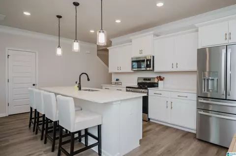 Kitchen - 5301 Gap Cir, Mount Olive, AL 35117 photo 4 of 5