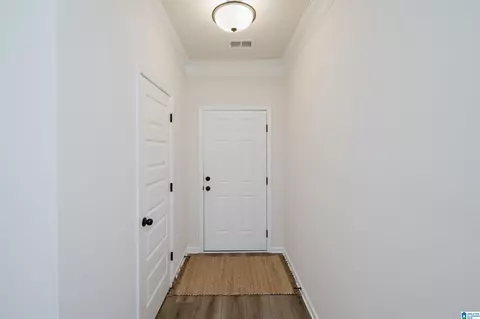 Entry Way - 5301 Gap Cir, Mount Olive, AL 35117 photo 1 of 3