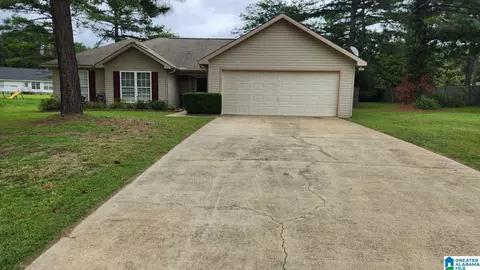 13844 Roanoke Dr, Cottondale, AL 35453