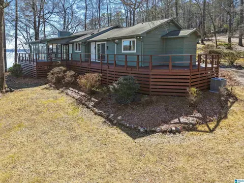 706 Berkley Dr, Pell City, AL 35128