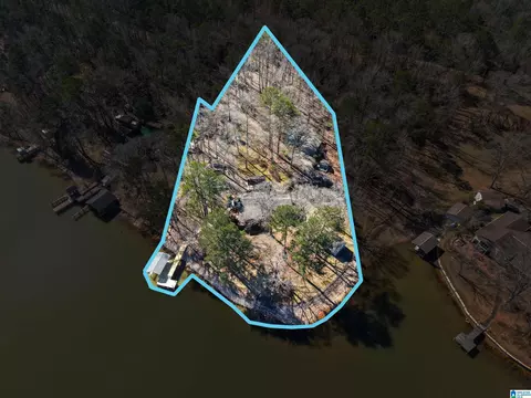 706 Berkley Dr, Pell City, AL 35128