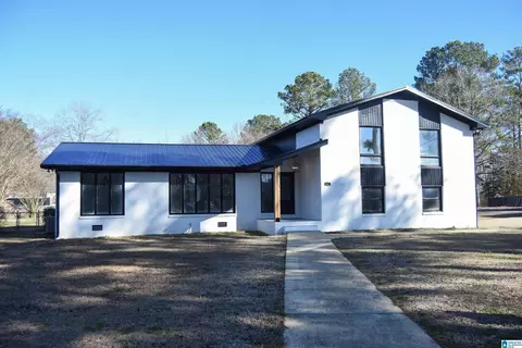 2032 Glen Davis Ln, Oxford, AL 36203