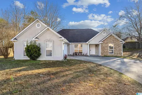 112 Squire Dr, Helena, AL 35080