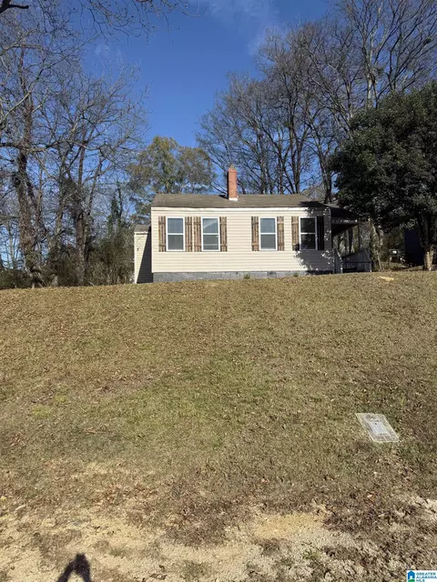 6633 Millard Fuller Rd, Fairfield, AL 35064