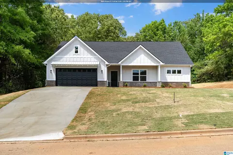 7662 Cloverdell Dr, Pinson, AL 35126