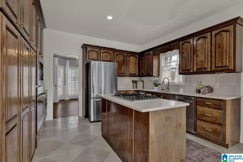 Kitchen - 314 Panoramic Trl, Warrior, AL 35180 photo 2 of 7