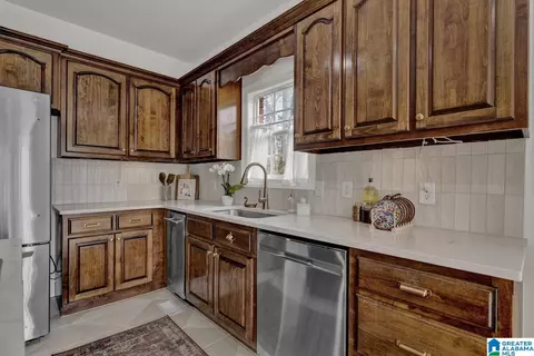 Kitchen - 314 Panoramic Trl, Warrior, AL 35180 photo 4 of 7