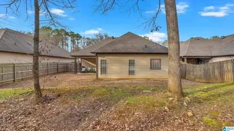Exterior - 1138 Eagle Dr, Maylene, AL 35114 photo 6 of 10