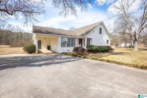 691 Marble City Heights Cir, Sylacauga, AL 35150