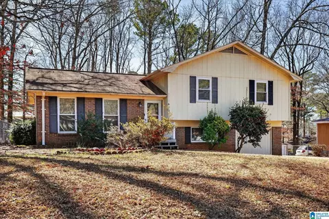 429 Woodland Ct NE, Center Point, AL 35215