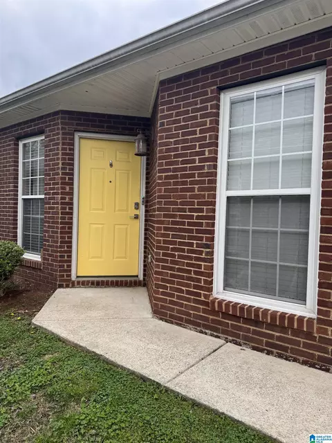 4820 Longmeadow Ln, Bessemer, AL 35022