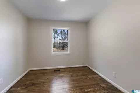 Bedroom - 1695 Samaria Rd, Clanton, AL 35045 photo 4 of 15