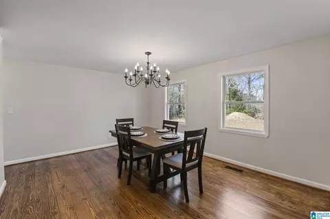 Dining - 1695 Samaria Rd, Clanton, AL 35045 photo 1 of 3
