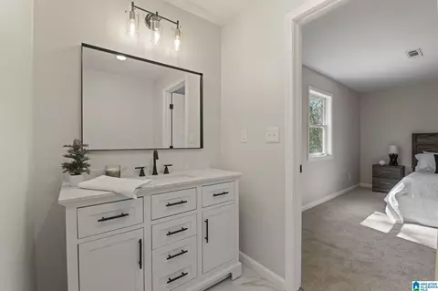 Bath - 1695 Samaria Rd, Clanton, AL 35045 photo 9 of 11