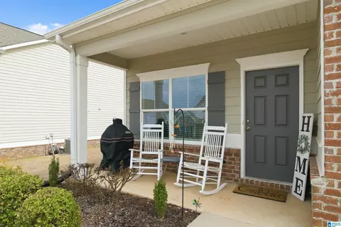 28 Valley Cir, Lincoln, AL 35096