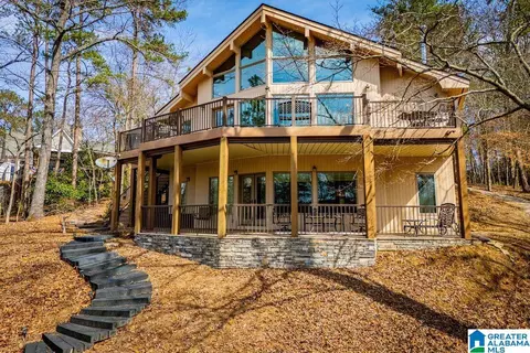 33 Red Bird Ln, Wedowee, AL 36278