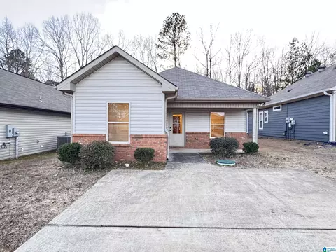 572 Kincaid Cove Ln, Odenville, AL 35120