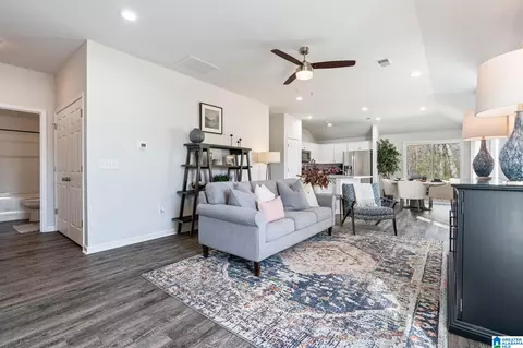 53 Willow Rd, Oxford, AL 36203