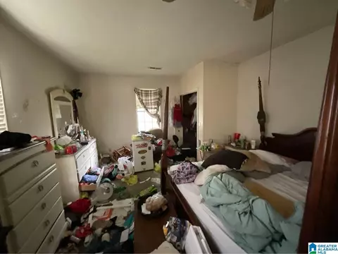 Bedroom - 201 E 9th St, Sheffield, AL 35660 photo 6 of 9