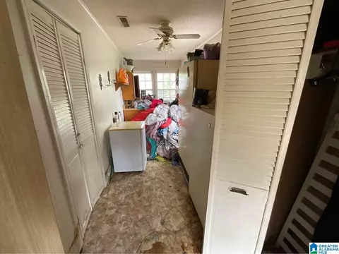 Entry Way - 201 E 9th St, Sheffield, AL 35660 photo 4 of 7
