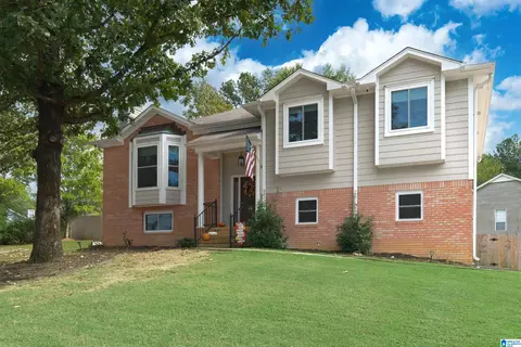 201 Stonecroft Dr, Helena, AL 35080