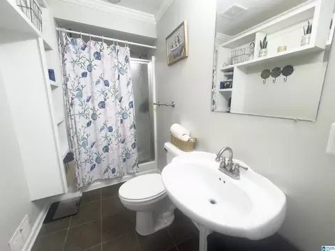 Bath - 803 3rd St N, Clanton, AL 35045 photo 2 of 2