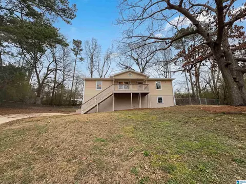 225 Ash Cir, Trussville, AL 35173