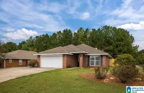 255 Ivy Hills Cir, Calera, AL 35040