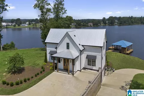 1165 Cedar Creek Dr, Sylacauga, AL 35151