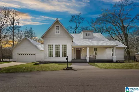 251 Robinson St, Springville, AL 35146