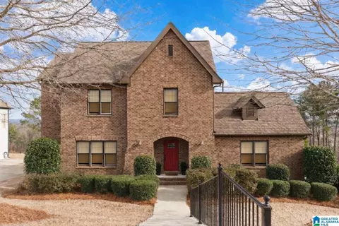 1800 Southpointe Dr, Hoover, AL 35244