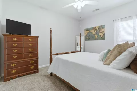 Bedroom - 328 Sweet Leaf Dr, Maylene, AL 35114 photo 7 of 7