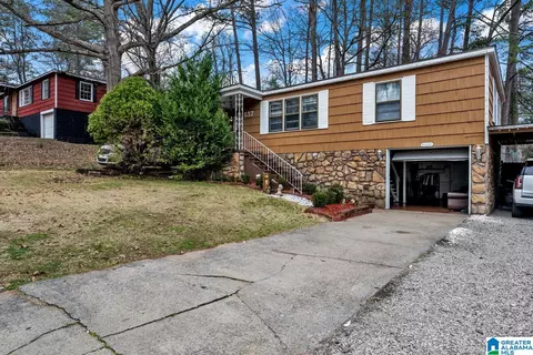 637 Callahan Rd, Birmingham, AL 35215