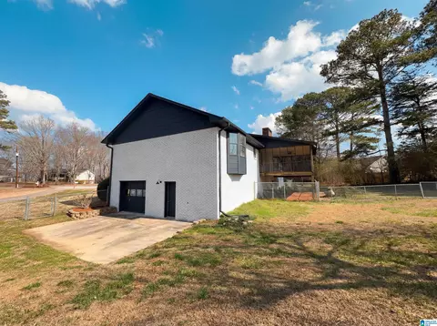Exterior - 800 Thomas Dr, Mount Olive, AL 35117 photo 1 of 1