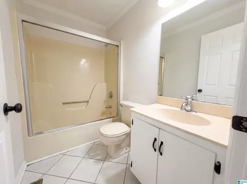 Bath - 800 Thomas Dr, Mount Olive, AL 35117 photo 2 of 2