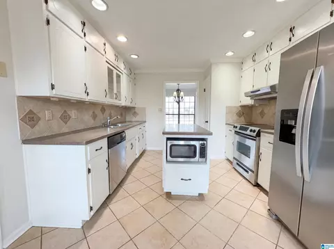 Kitchen - 800 Thomas Dr, Mount Olive, AL 35117 photo 1 of 2