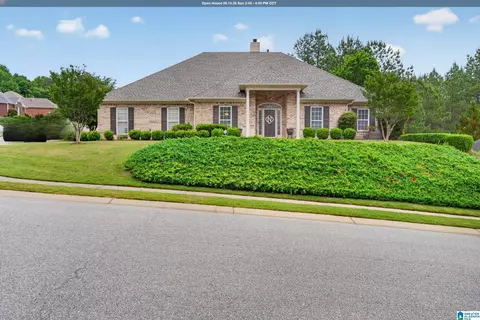 150 Blackstone Ct, Chelsea, AL 35043
