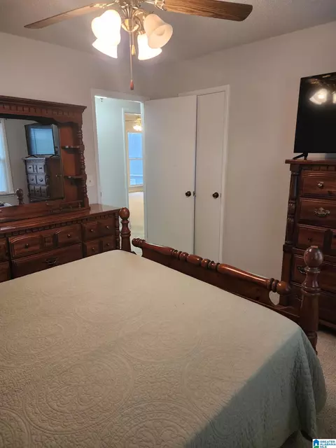 Bedroom - 648 Coves Point Dr, Riverside, AL 35135 photo 2 of 10