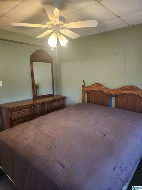 Bedroom - 648 Coves Point Dr, Riverside, AL 35135 photo 8 of 10