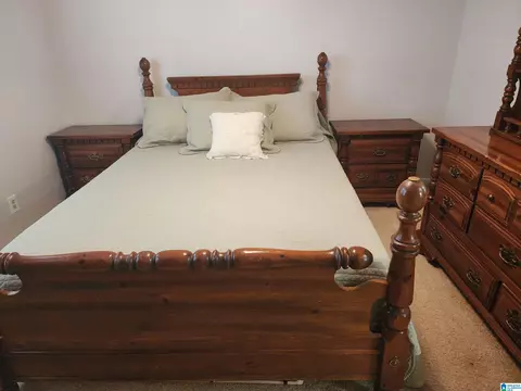 Bedroom - 648 Coves Point Dr, Riverside, AL 35135 photo 3 of 10