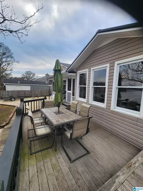Exterior - 648 Coves Point Dr, Riverside, AL 35135 photo 3 of 4