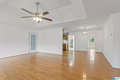 615 Maple St, Clanton, AL 35045 photo 4
