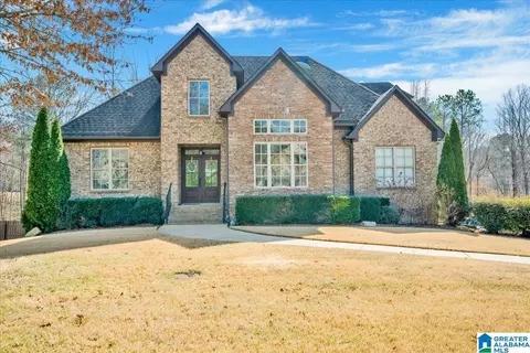 225 Grey Oaks Ct, Pelham, AL 35124