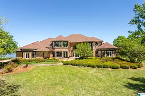 267 Shelton Shores Dr, Talladega, AL 35160